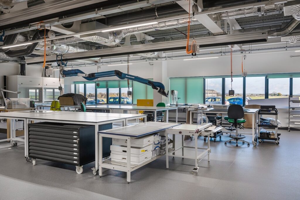 Specialist conservation laboratory 